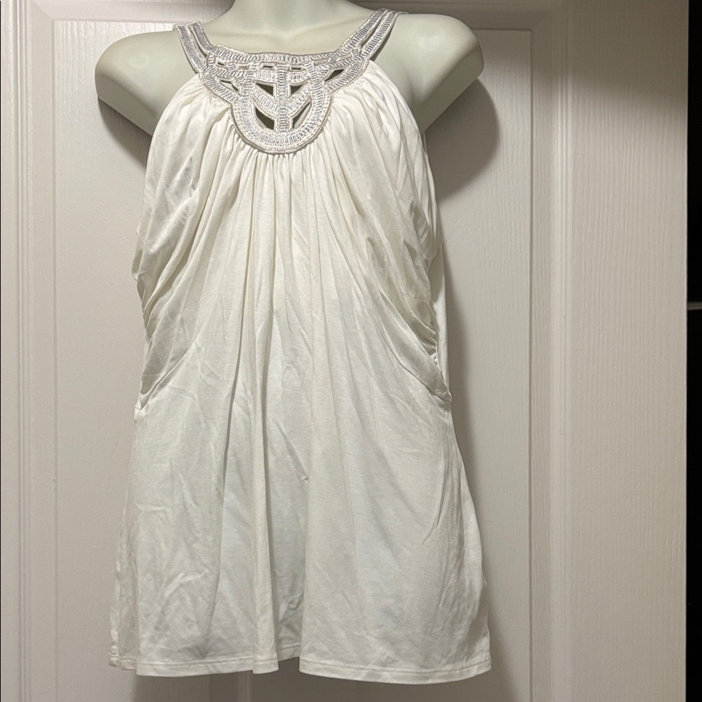 Elegant White Sleeveless Top